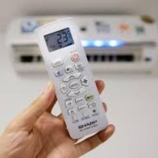 Bật điều hòa cả ngày có hại không? Giải pháp giữ không gian thoáng sạch phòng điều hòa