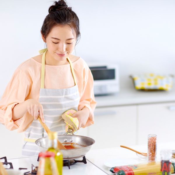 Quạt thông gió bếp là gì? Giải pháp khử mùi hiệu quả cho nhà bếp nấu ăn