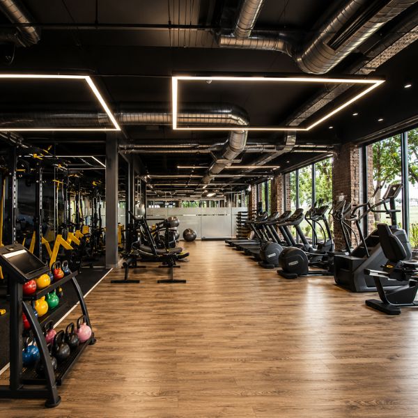 Máy lọc không khí cho phòng Gym: Giải pháp không gian tập luyện trong lành phòng gym